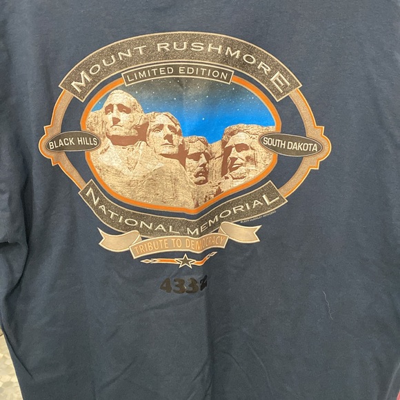 Limited edition Mount Rushmore tshirt - # 4332 out of 5000 shirts - Picture 4 of 4